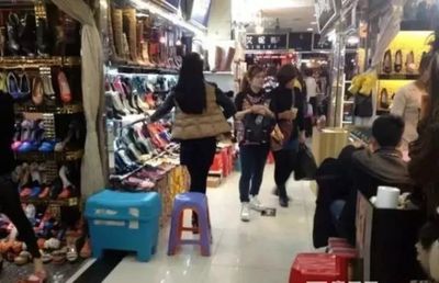 霓裳背后的江湖 中國服裝批發市場的生存百態